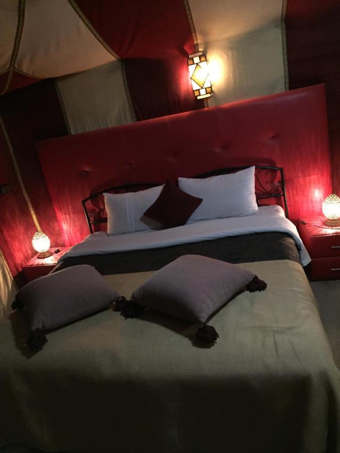 Fabulous Desert Camp Merzouga Bagian luar foto